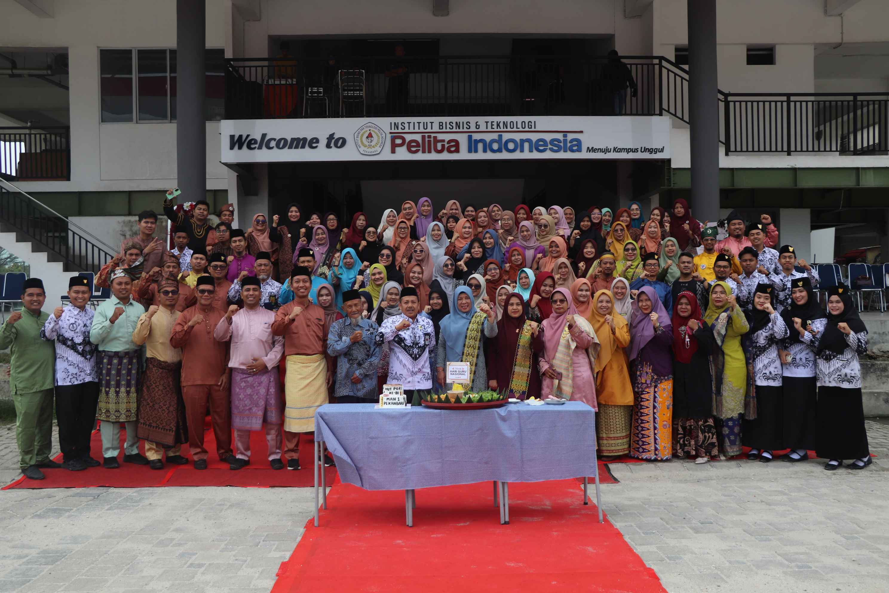 MAN 1 Pekanbaru Jadikan HGN 2025 Momentum Besar Transformasi Pendidikan, Kakanwil Hadir Beri Penguatan