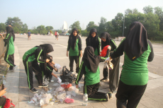 MAN 1 Pekanbaru Hadiri Peringatan Hari Lingkungan Hidup Sedunia 2026 di Stadion Utama Riau