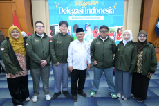 Prof. Abdul Muti Lepas Dua Murid MAN 1 Pekanbaru Menuju Olimpiade Sains Internasional